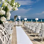 Lafayette Hotell 4*
