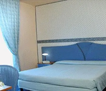 Lafayette 4*