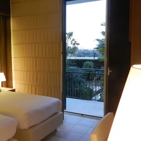 Lafayette מלון 4*