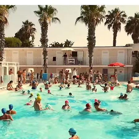 Lafayette Ξενοδοχείο 4*
